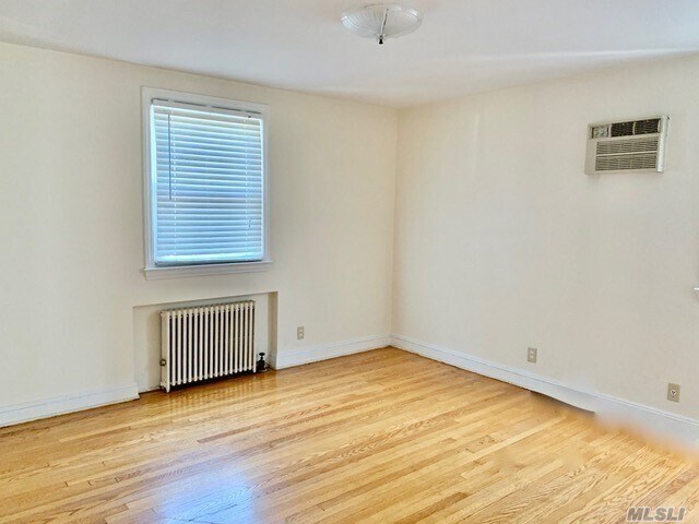 Foto del edificio - 52 E Oxford St