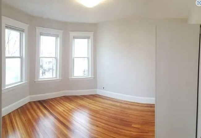 Foto del edificio - 4.0 bedroom in Cambridge Massachusetts 02139