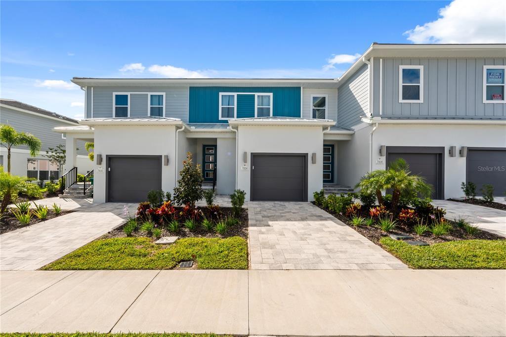 Foto principal - 7834 Spectrum Dr