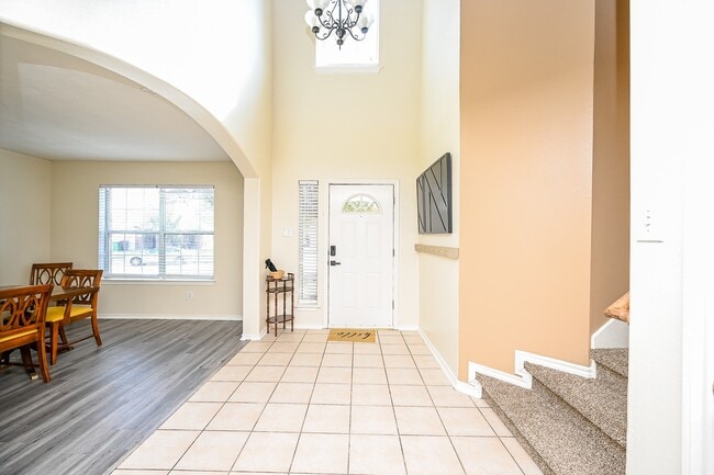 Building Photo - 12122 Lucky Meadow Dr