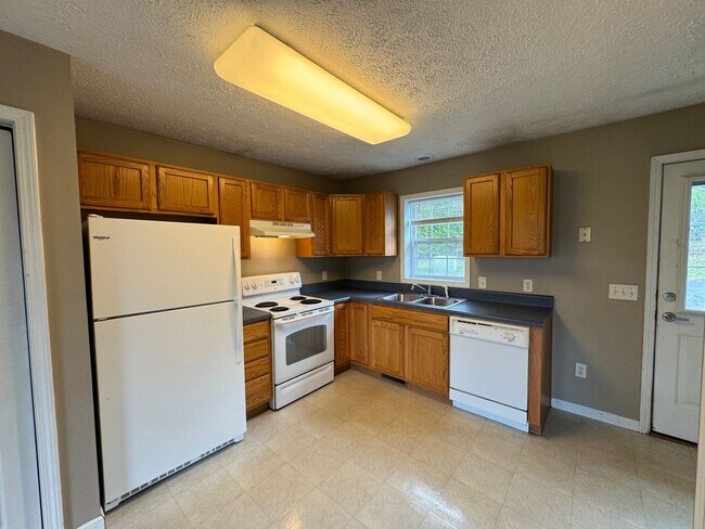 Foto del edificio - Candler - 2 Bedroom Available Now