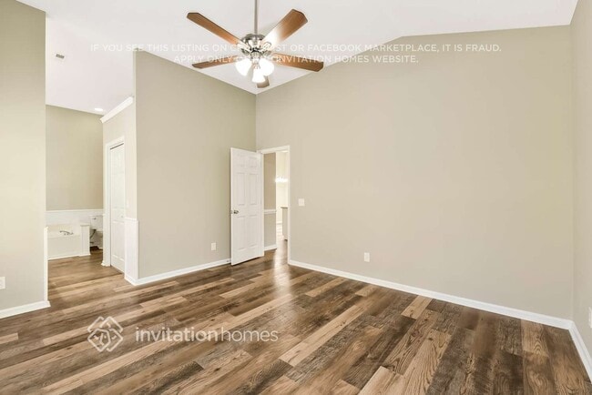 Building Photo - 7030 Daerwood Pl