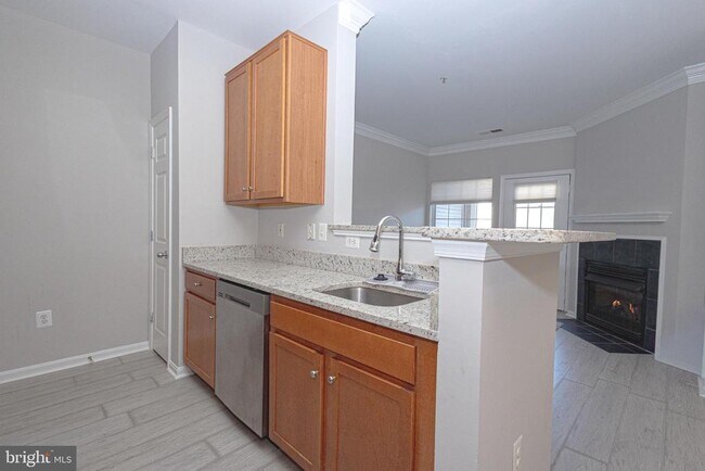 Foto del edificio - 4854 Eisenhower Ave