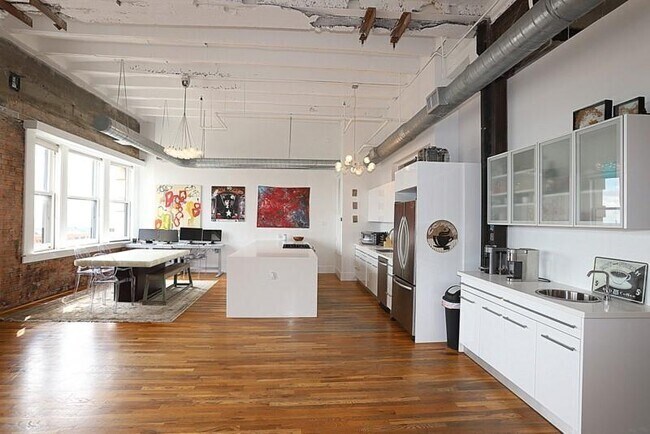 Building Photo - Apartment for Rent