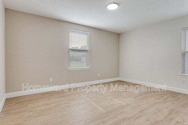 Building Photo - 8004 Julie Ave