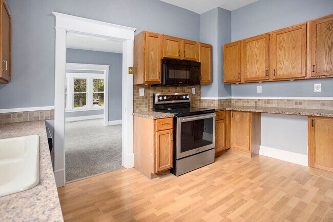 Foto del edificio - 4220 Lenox Ave