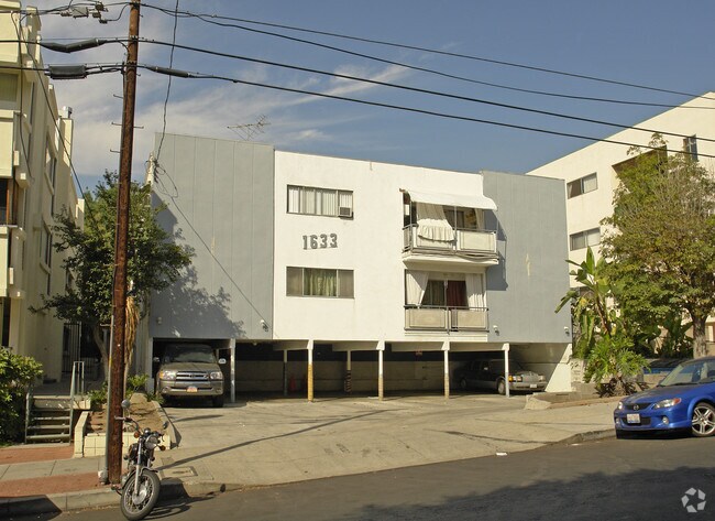 Foto del edificio - 1633 N Poinsettia Pl