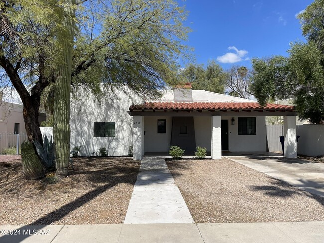Foto del edificio - 2239 E 4th St