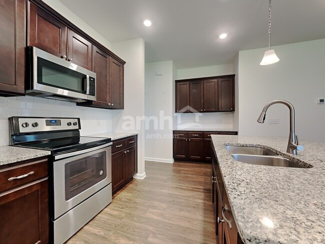 Foto del edificio - 309 Dogwood Cir