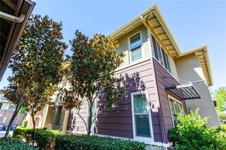 Building Photo - 12336 Hollyhock Dr