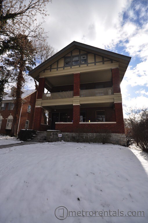 Primary Photo - 1685 Franklin Ave