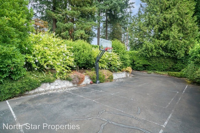 Building Photo - 4 br, 4 bath House - 416 SW Edgecliff Rd.