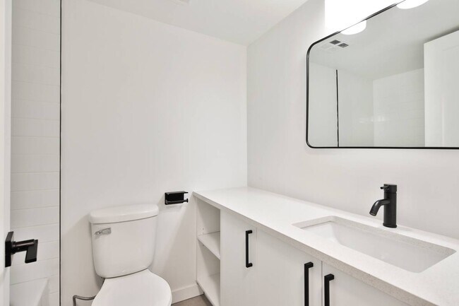 Photo du bâtiment - 1620 Av. Victoria