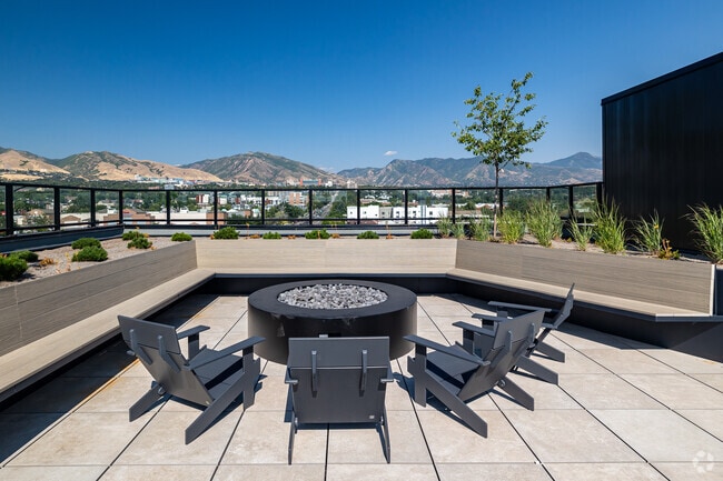 Sky Lounge - Pozo de fuego - The Citizen