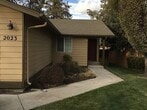 Primary Photo - 2x2 duplex with a fenced yard, single-car ...