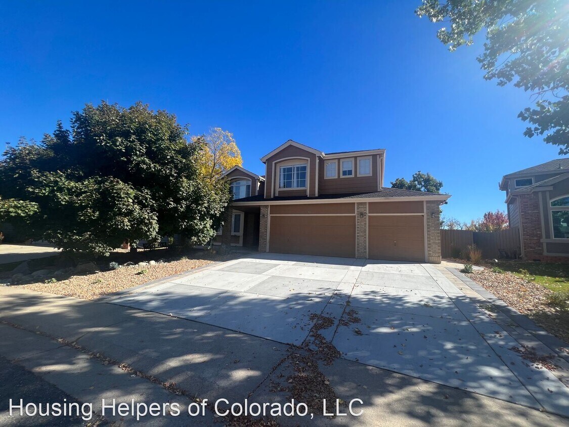 6 br, 3.5 bath House 2166 Firestone Way House Rental in Louisville