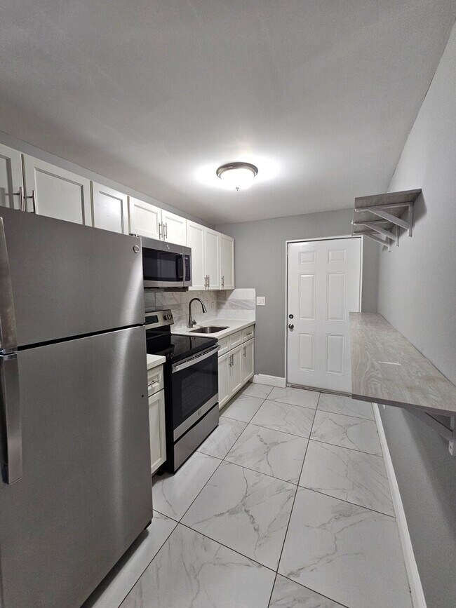 Foto del edificio - 933 W 7th St