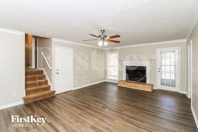 Foto del edificio - 1948 Winding Creek Ln SW