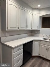 Building Photo - 399 Sunset Rd