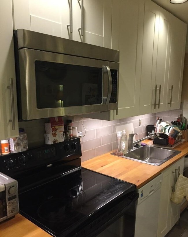 Foto del edificio - 609 Hudson Ave