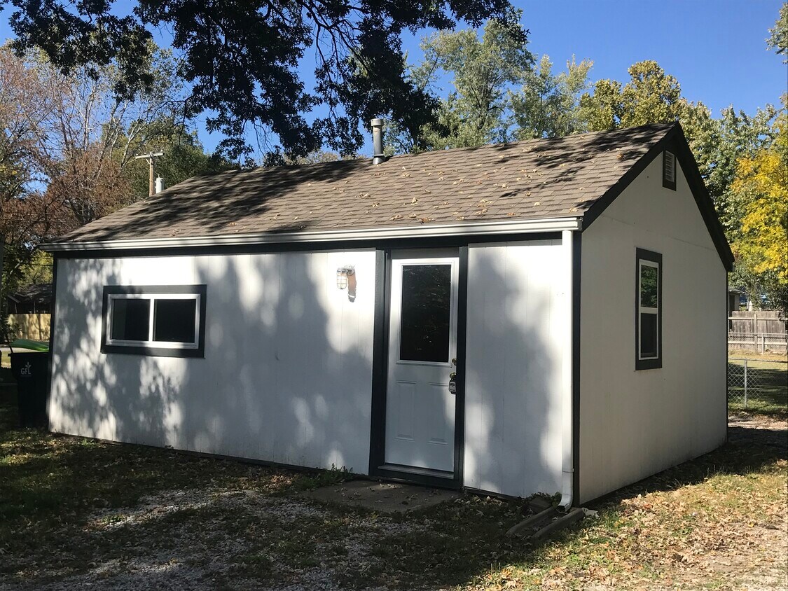 1007 S Lexington St, Harrisonville, MO 64701 Apartments in Harrisonville, MO