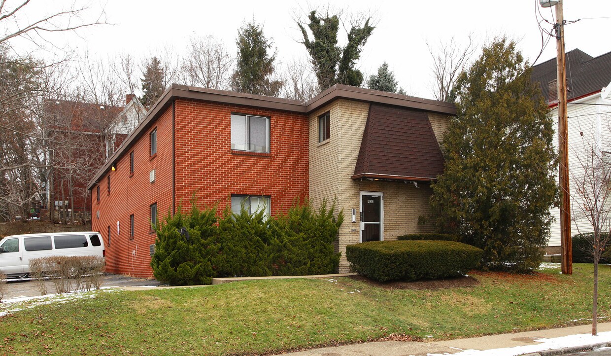 Primary Photo - 453 Biddle Ave