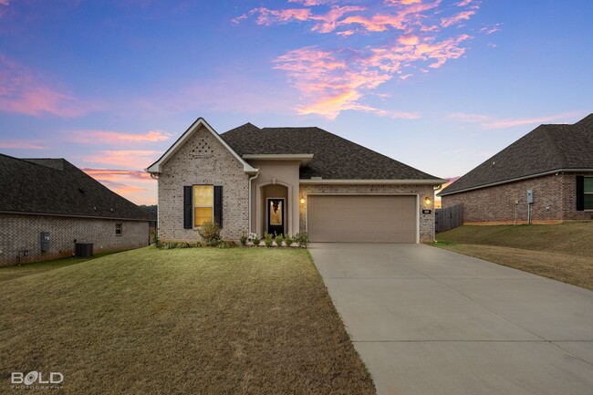 Foto del edificio - 315 Hummingbird Ln