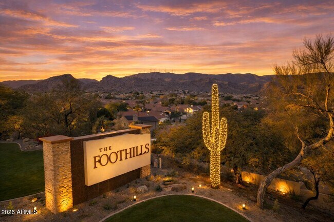 Building Photo - 16013 S Desert Foothills Pkwy