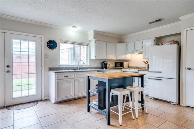 Foto del edificio - 2910 Blue Ridge Ln