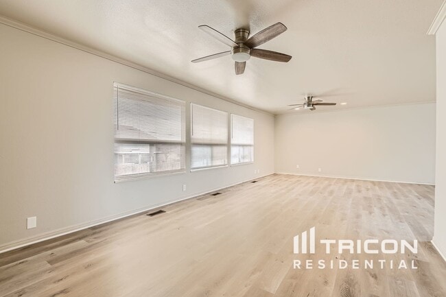 Foto del edificio - 205 E 1600 N St