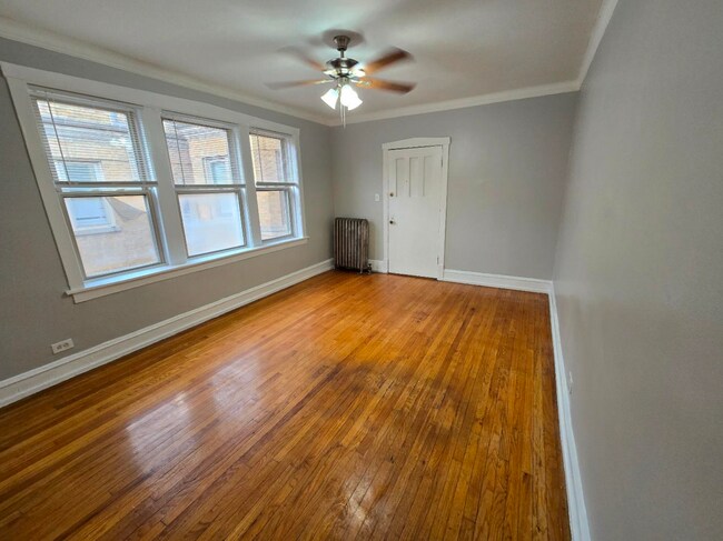 Foto del edificio - 4827 N Springfield Ave