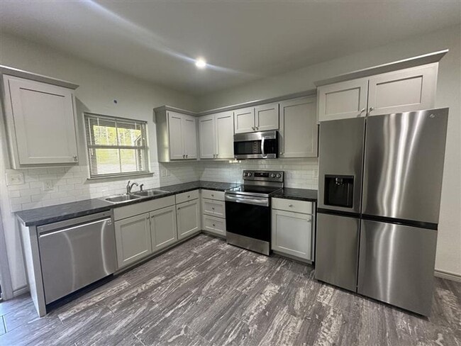 Foto del edificio - 13314 CR 285-Unit 5