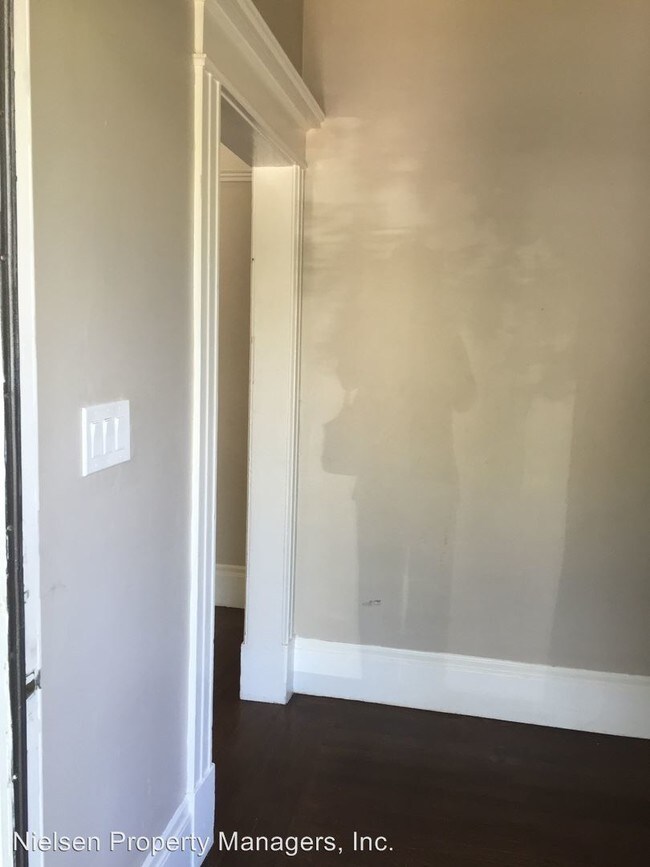 Building Photo - 1924 N St