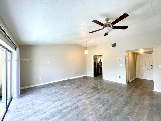 Building Photo - 11315 SW 123rd Ave