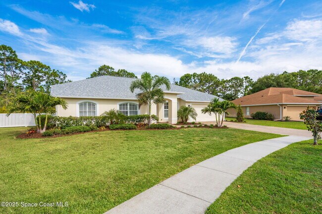 Building Photo - 2051 Thornwood Dr SE