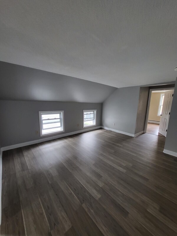 Foto del edificio - 229 Brightman St