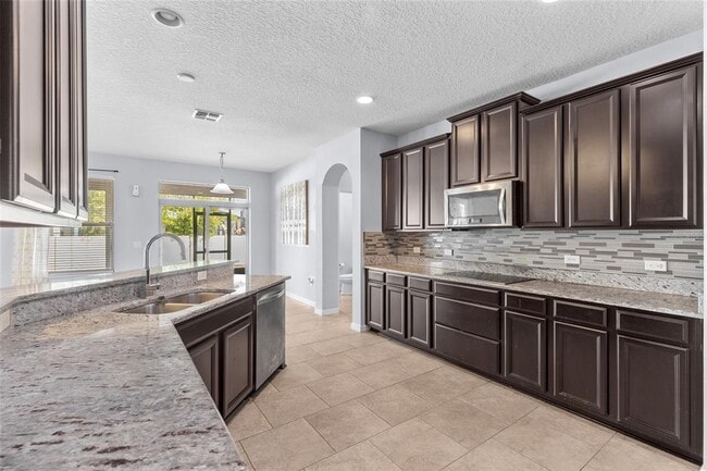 Building Photo - 14903 Fells Ln