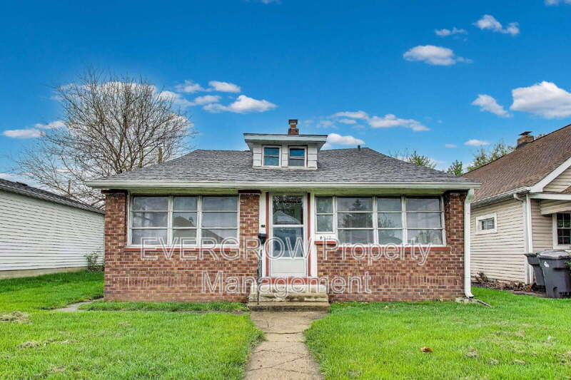 Primary Photo - 4217 E 11th St