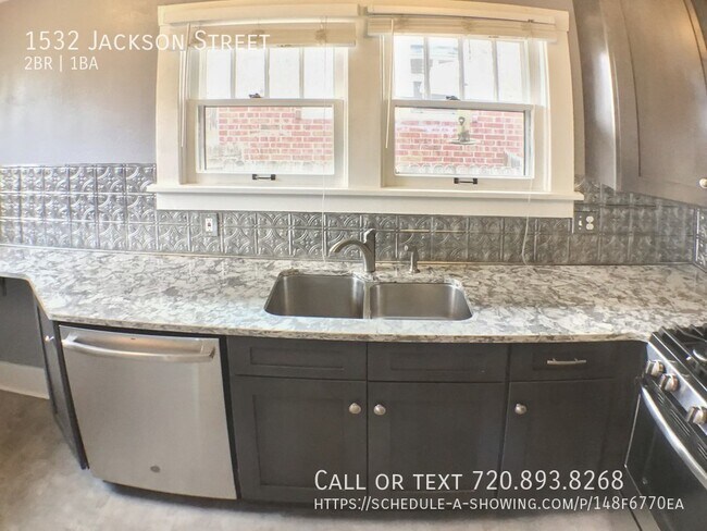 Foto del edificio - 2BD, 1BA Bungalow in South City Park with ...