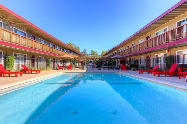 Building Photo - 6233 Montecito Blvd