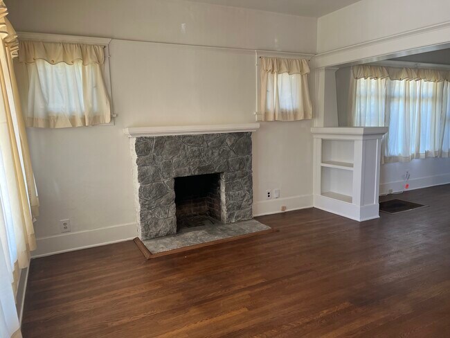 Foto del edificio - 640 W 16th St