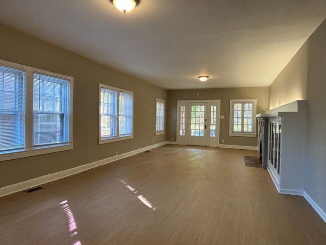 Building Photo - 5262-64 College