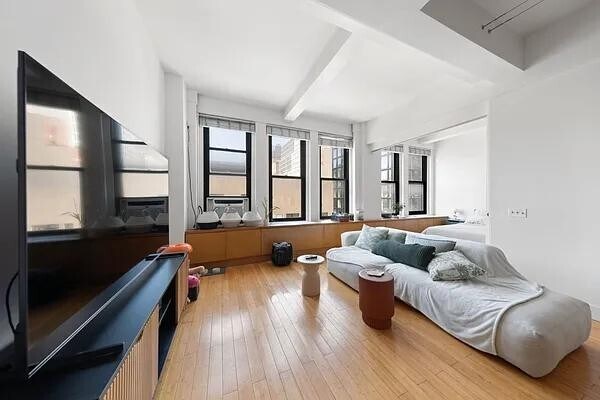 Building Photo - 315 Seventh Avenue