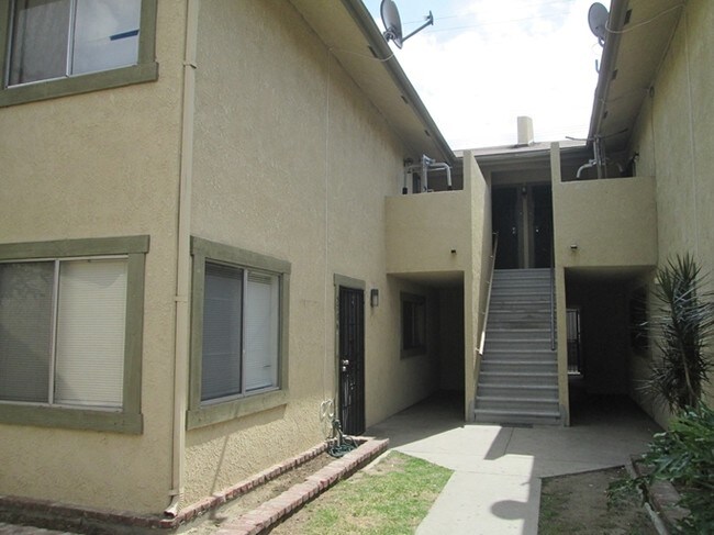 Building Photo - 5660-5706 Linden Ave