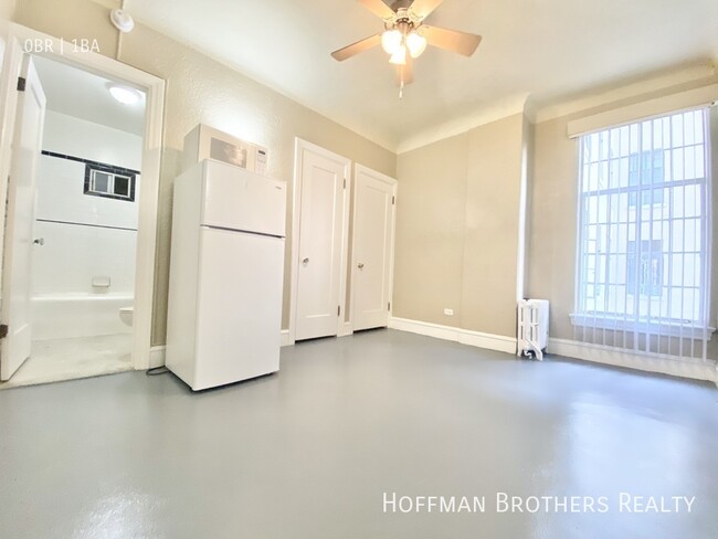 Building Photo - 717 Normandie Ave