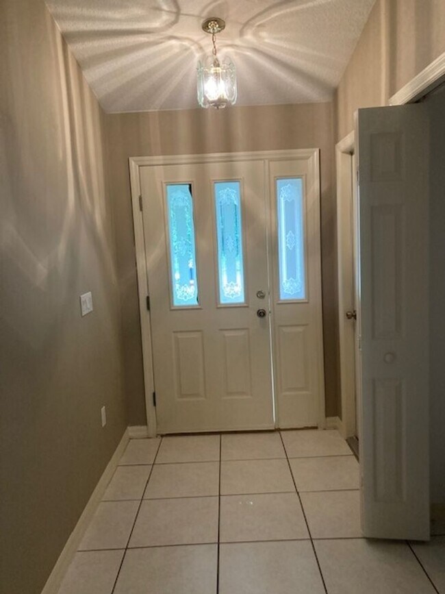 Foto del edificio - 6 Pony Ln