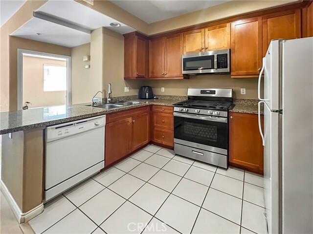 Building Photo - 360 W Ave 26