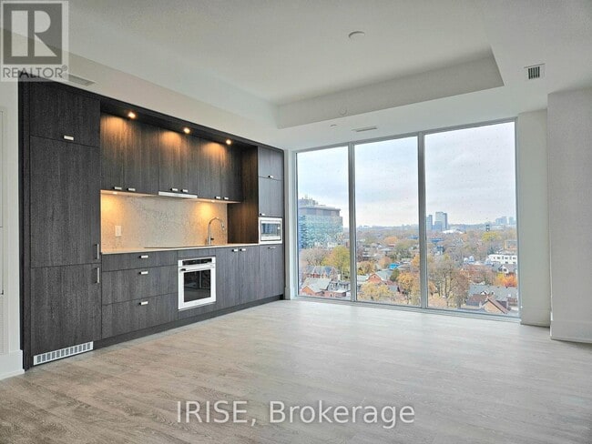 Building Photo - 115 Denison Ave