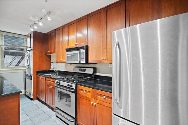 Foto del edificio - Elegant Columbia Heights One Bedroom! - Ca...