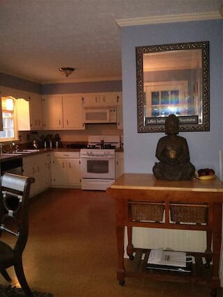 Building Photo - 20 Sunrise Cir